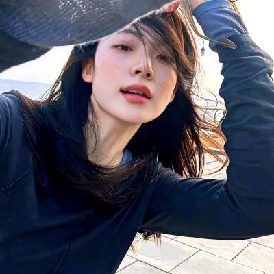 航向热带岛屿的冰山